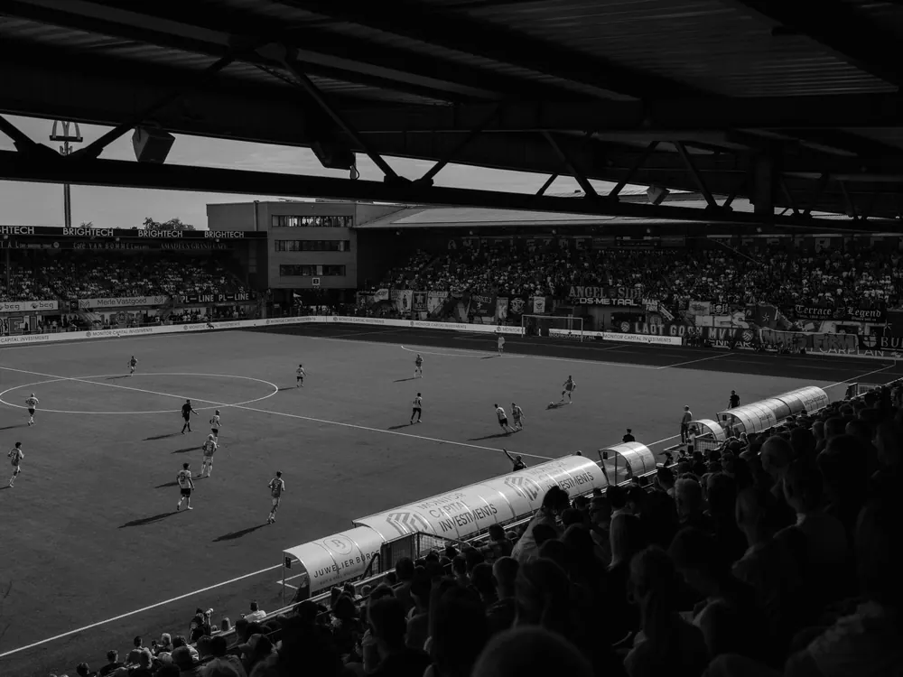Het stadion van MVV van bovenaf vanaf de tribune